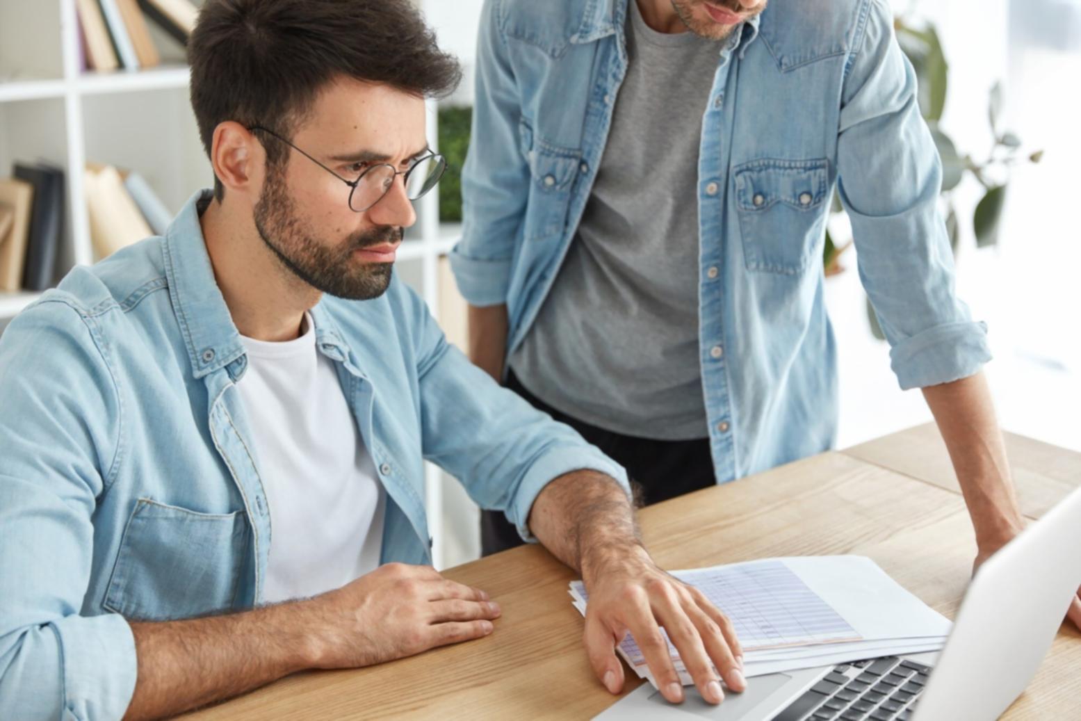 Analiza de caz real în programul de educație financiară